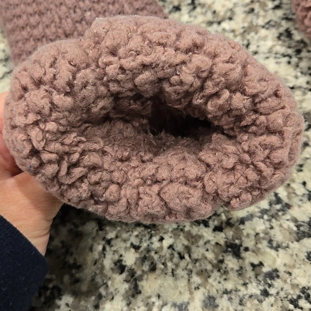 UGG NESSIE COZY FLEECE CROCHET KNIT SLOUCHY SOCKS. MAUVE FOG. NO TASSLES.